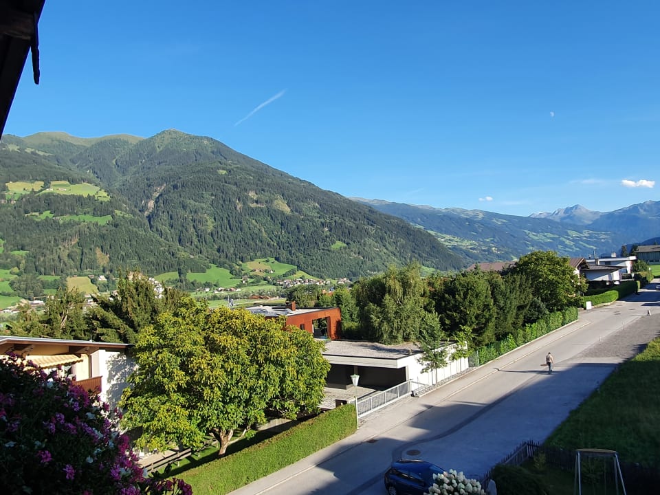 Ausblick Hotel Landhaus Zillertal