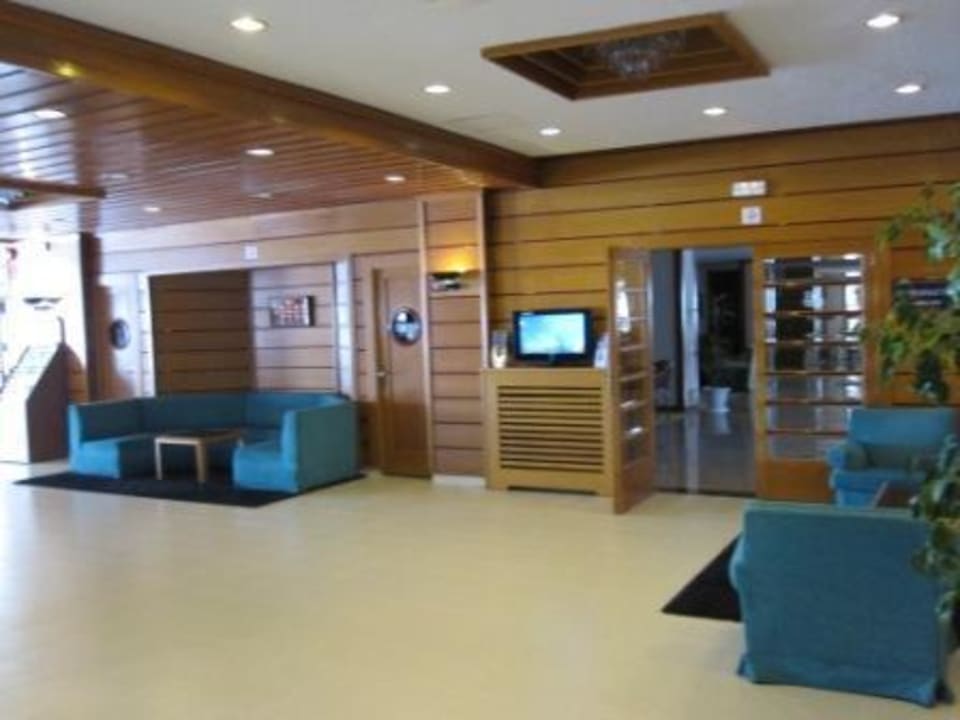 Eingangsbereich zur Lobby BG Hotel Caballero