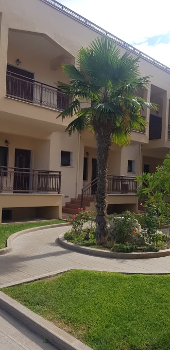 Außenansicht Mediterranean Beach Hotel
