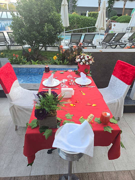 Gastro Terrace Elite Resort