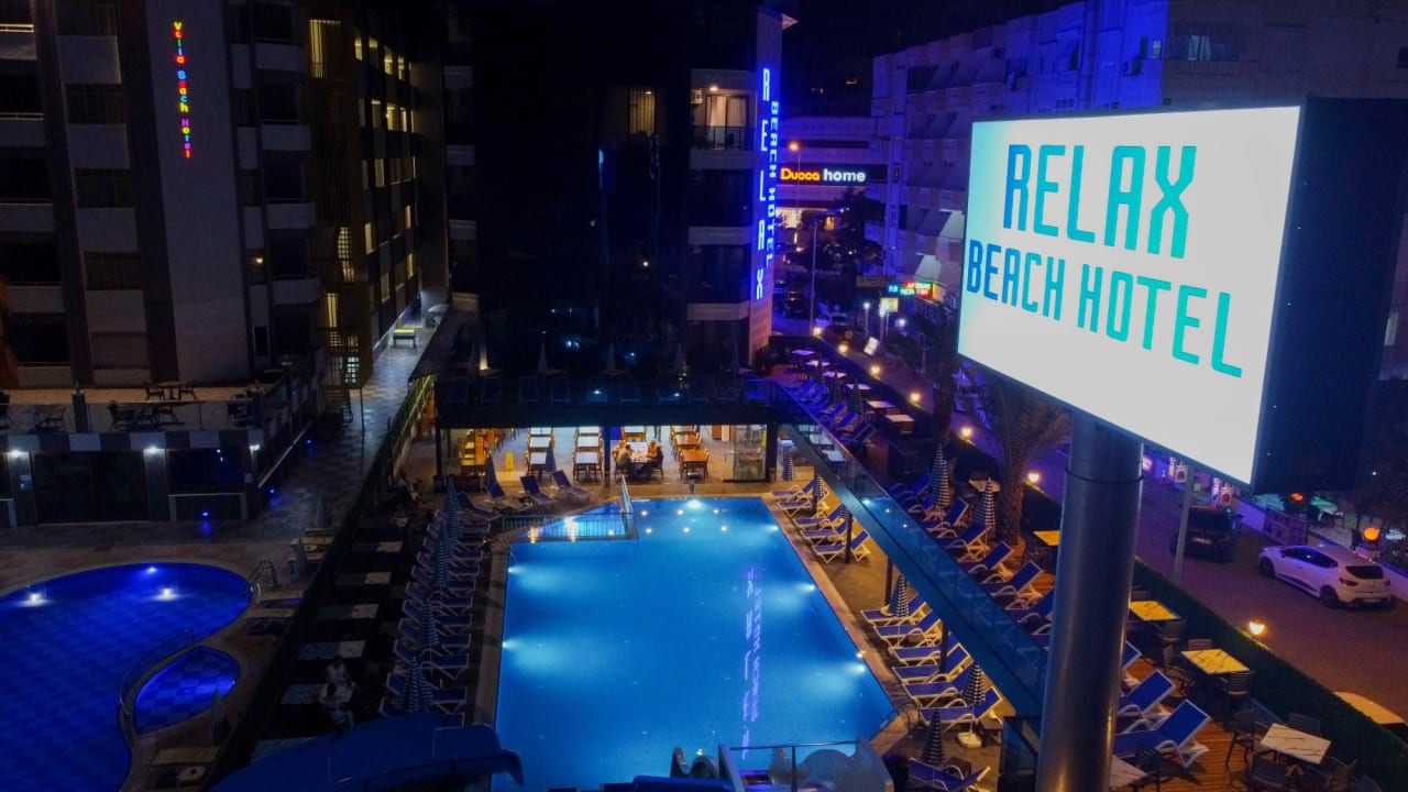 Pool Relax Beach Hotel