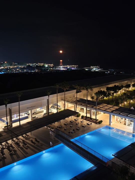 Pool Crystal Centro Pearl Collection