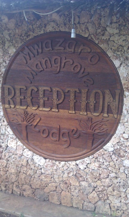 Rezeption Mwazaro Beach Mangrove Lodge