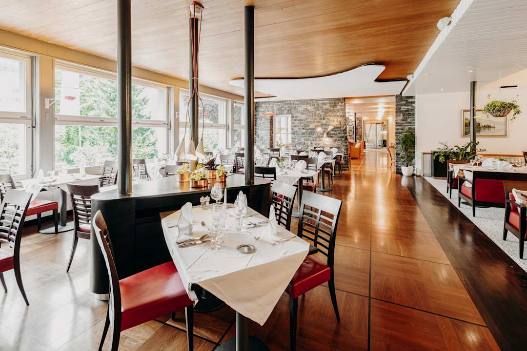 Gastro Parkhotel Schoenegg