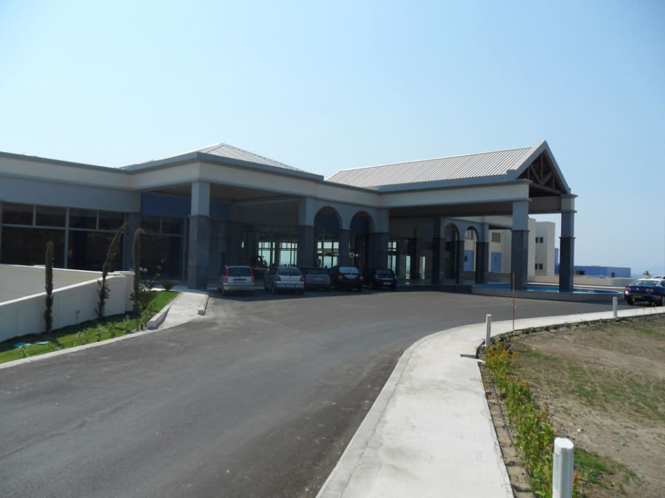 Haupteingang Atrium Platinum Luxury Resort Hotel & Spa