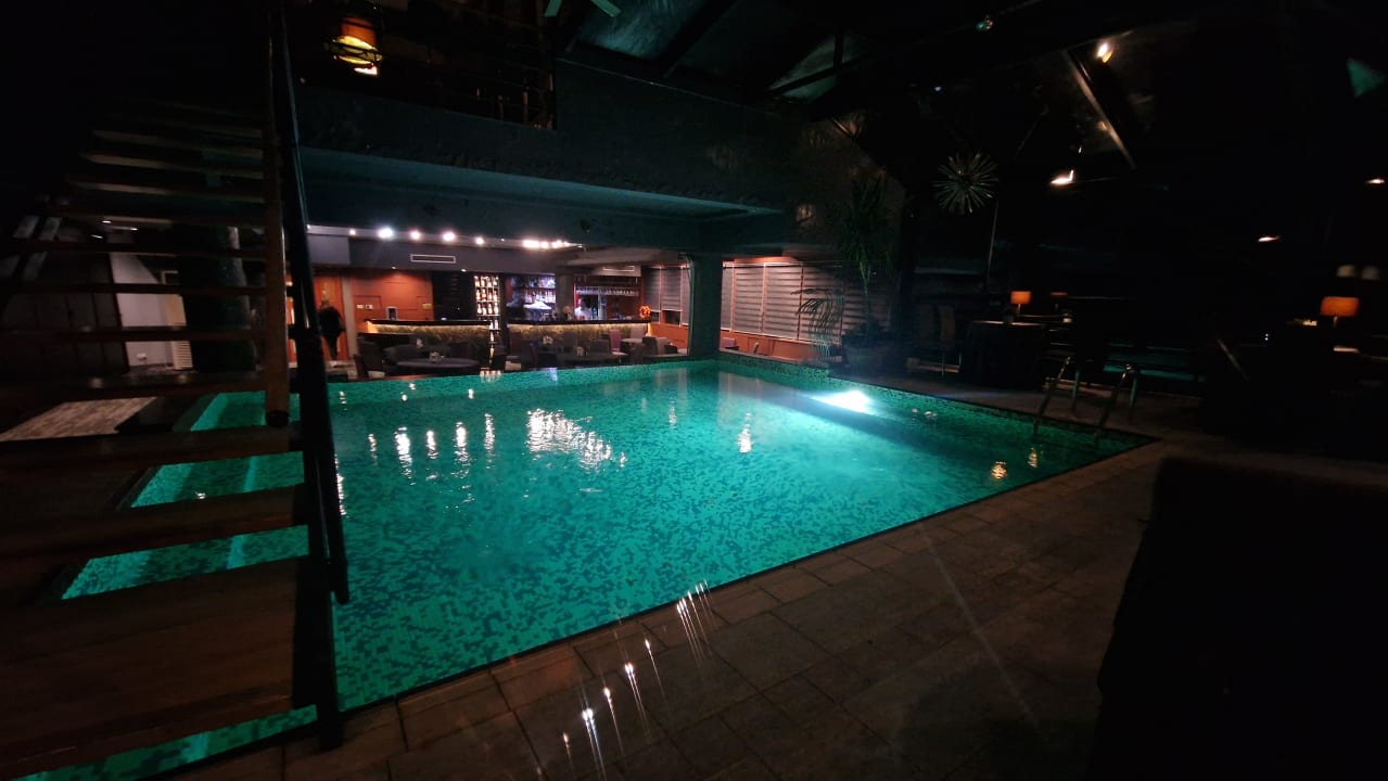 Pool Hotel Arka