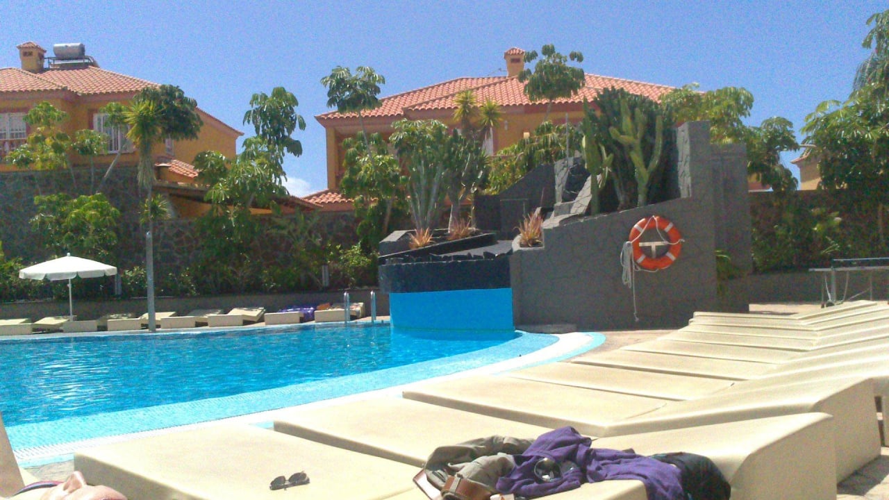 Pool mit Wasserfall Hotel El Duque