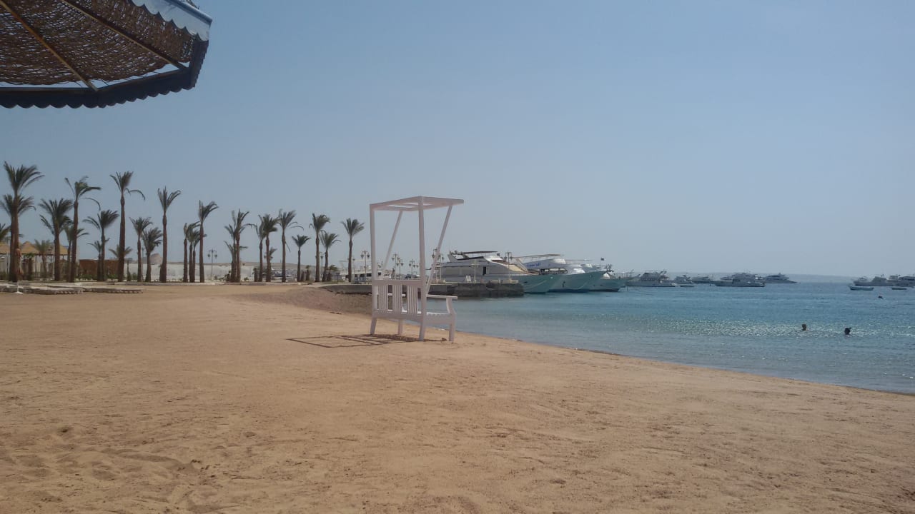 Strand The Grand Resort