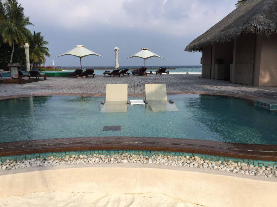 Relaxpool Veligandu Maldives Resort Island