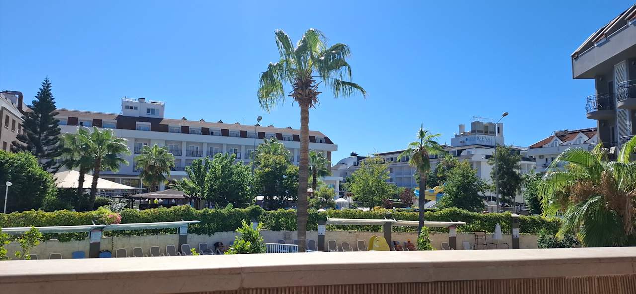 Außenansicht Hotel Camyuva Beach