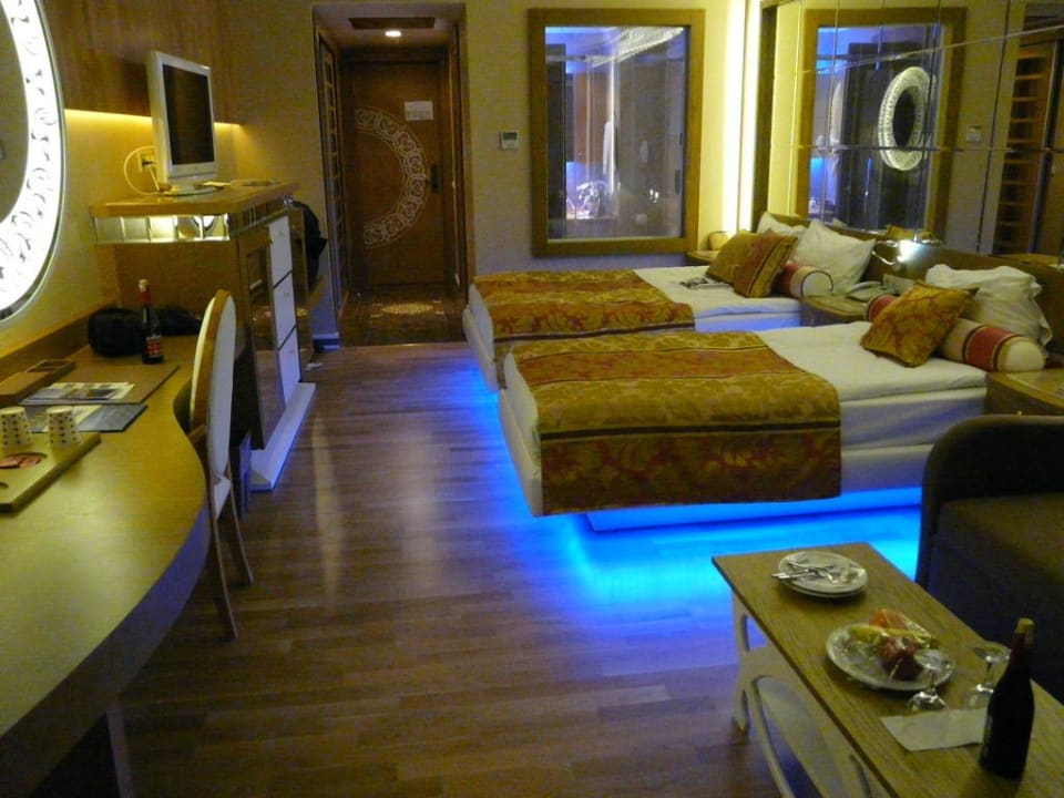 Zimmer mit Meerblick in der 7.Etage Granada Luxury Okurcalar