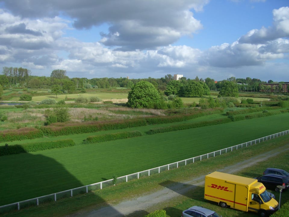 Blick zur Rennbahn NH Hamburg Horner Rennbahn