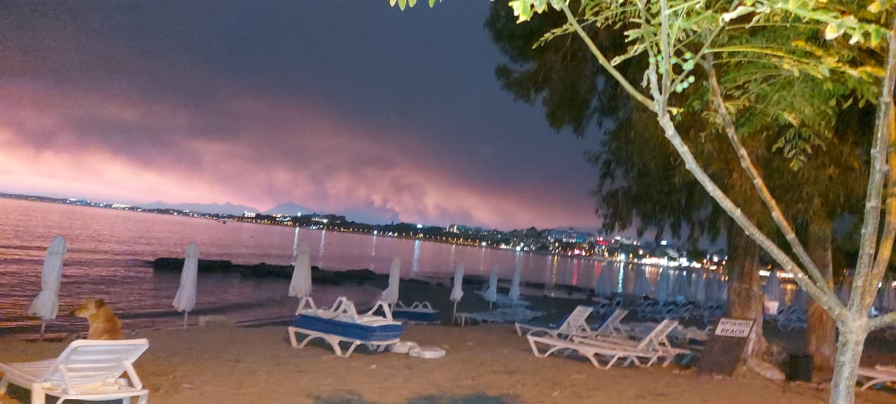Strand Can Garden Beach
