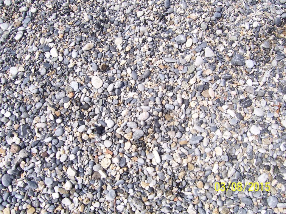 Sand nur unter den Liegen, sonst .. Labranda Alantur Resort