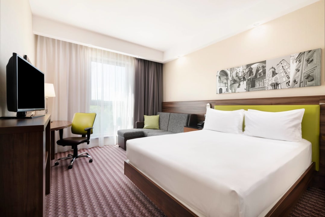 Zimmer Hampton by Hilton Krakow