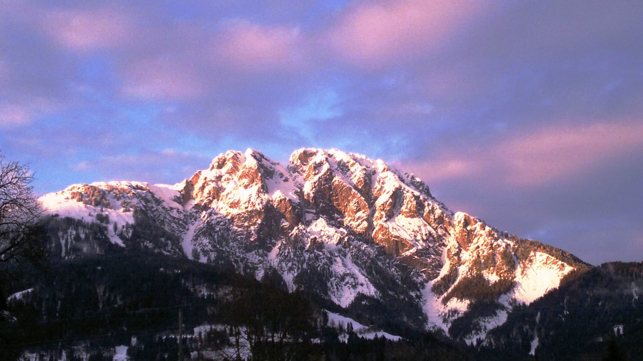 Alpenglühn gegenüber Landhotel Lenzhofer