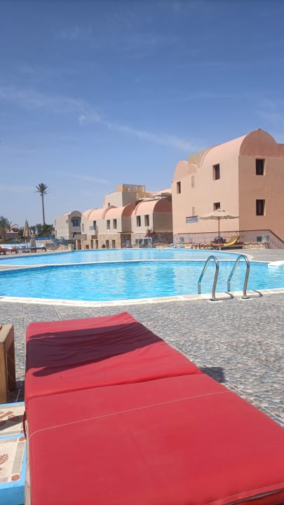 Pool Rohanou Beach Resort
