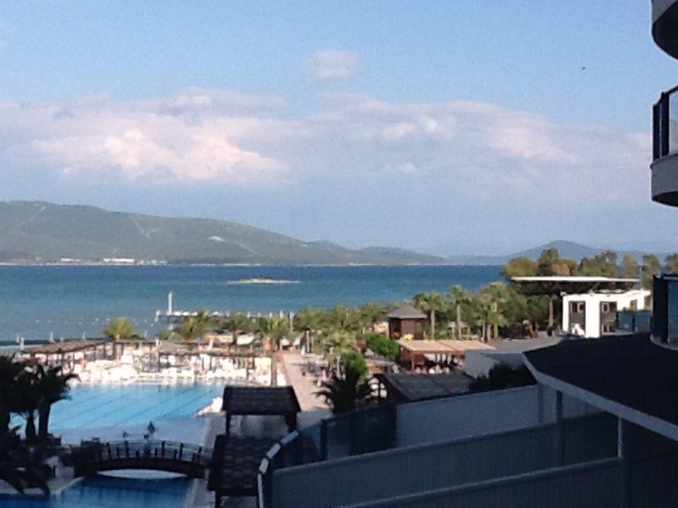 Ausblick aus Zimmer 1211 morgens um halb 7 Venosa Beach Resort & Spa