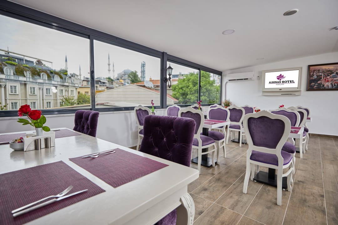 Gastro Albinas Hotel Old City