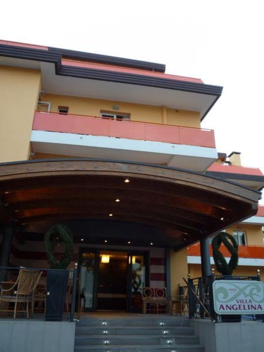 Eingang vom Hotel Hotel Villa Angelina