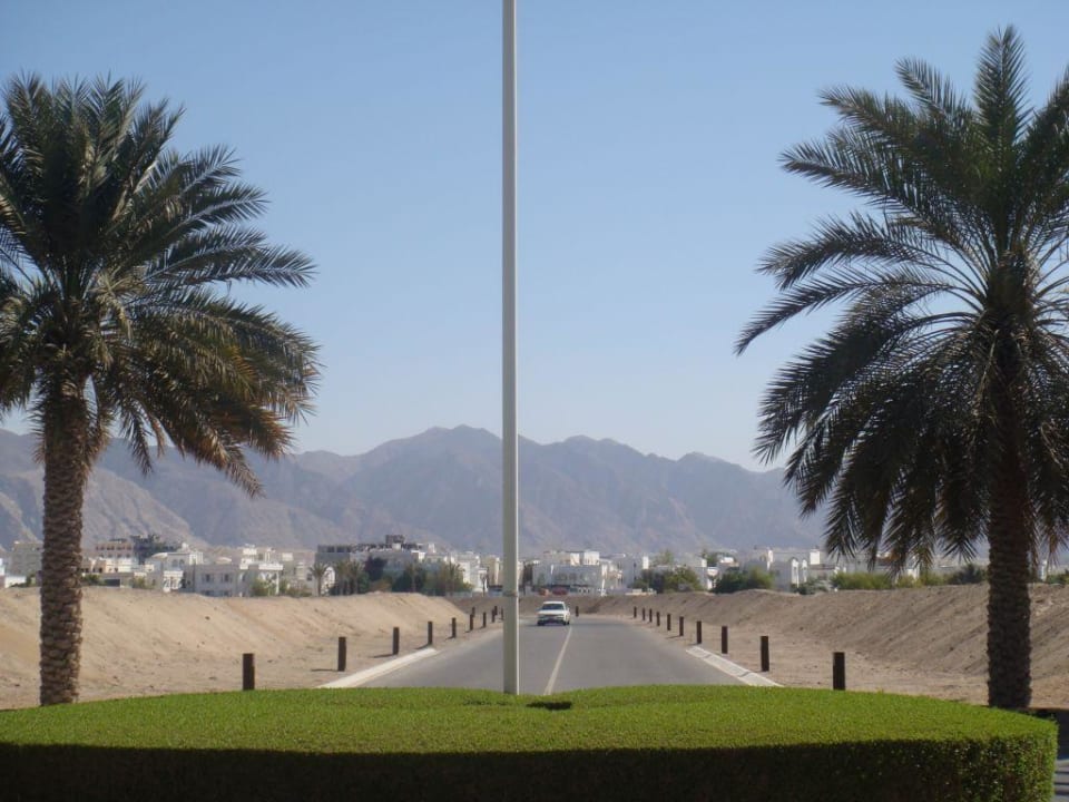 Zufahrtsstrasse The Chedi Muscat