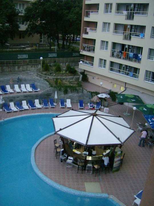 Widok z balkonu Hotel Nikea Park