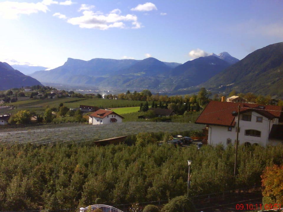 Balkonblick Appartementhaus Residence Hirzer