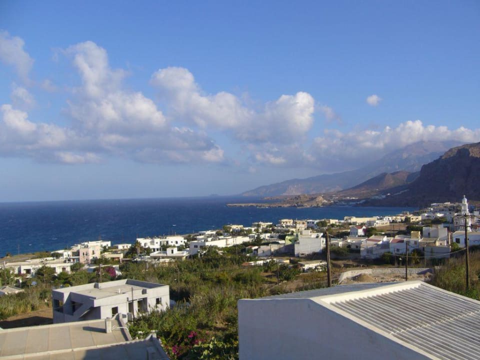 Blick auf Arkassa vom Zimmerbalkon aus Bluu Bahari