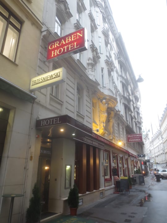 Lobby Hotel Graben