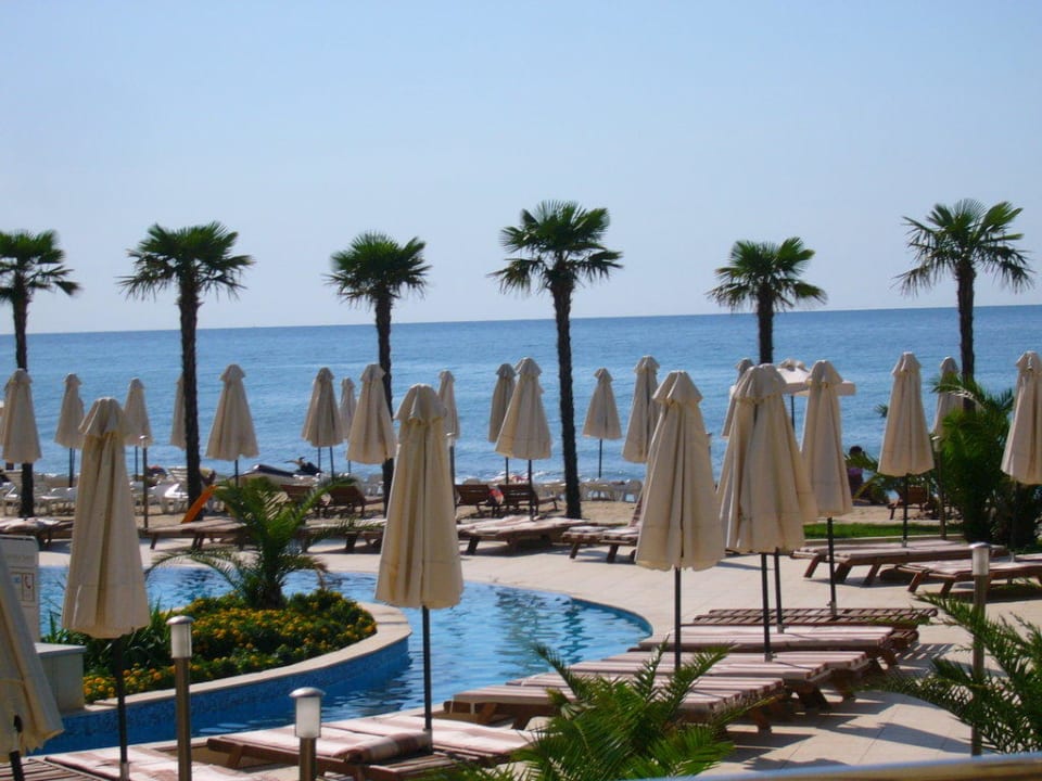 Kleiner Pool Hotel Zornitza Sands