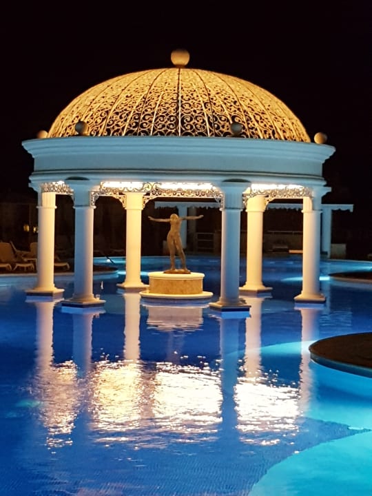 Pool Bahia Principe Luxury Bouganville