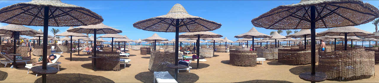 Панорама пляжа Le Jardin Aqua Park Resort