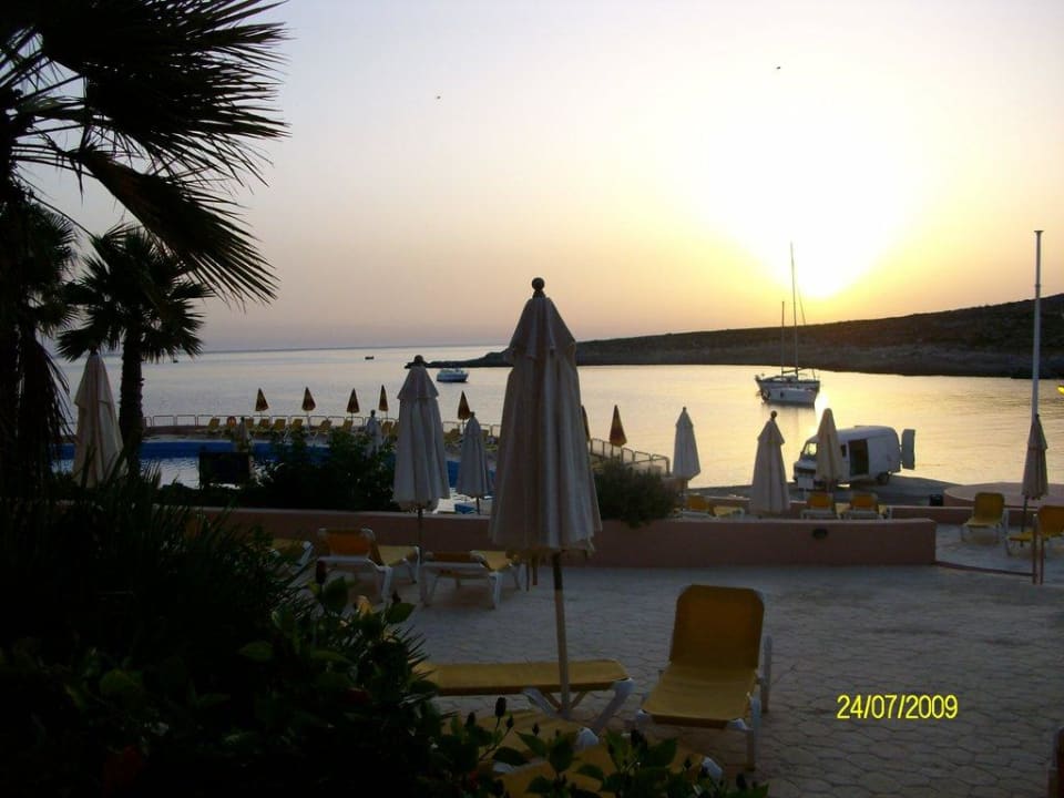 Blick aus dem Zimmer Comino Hotel & Bungalows