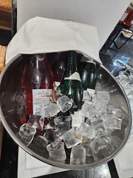 Gastro BQ Apolo Hotel