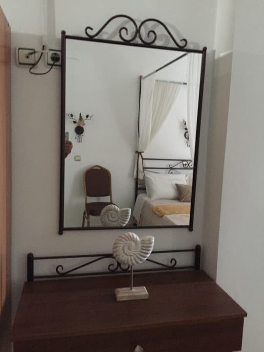 Zimmer Anastasia Studios, Apartments & Suite