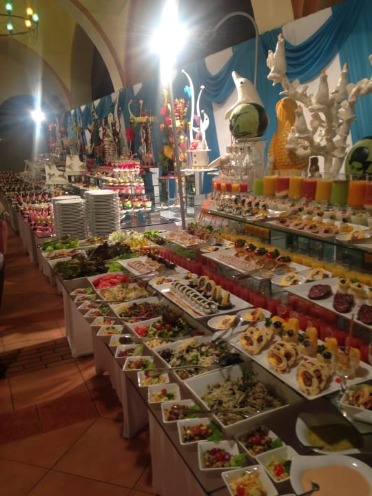 Sylvesterbuffet Jaz Makadi Oasis Resort