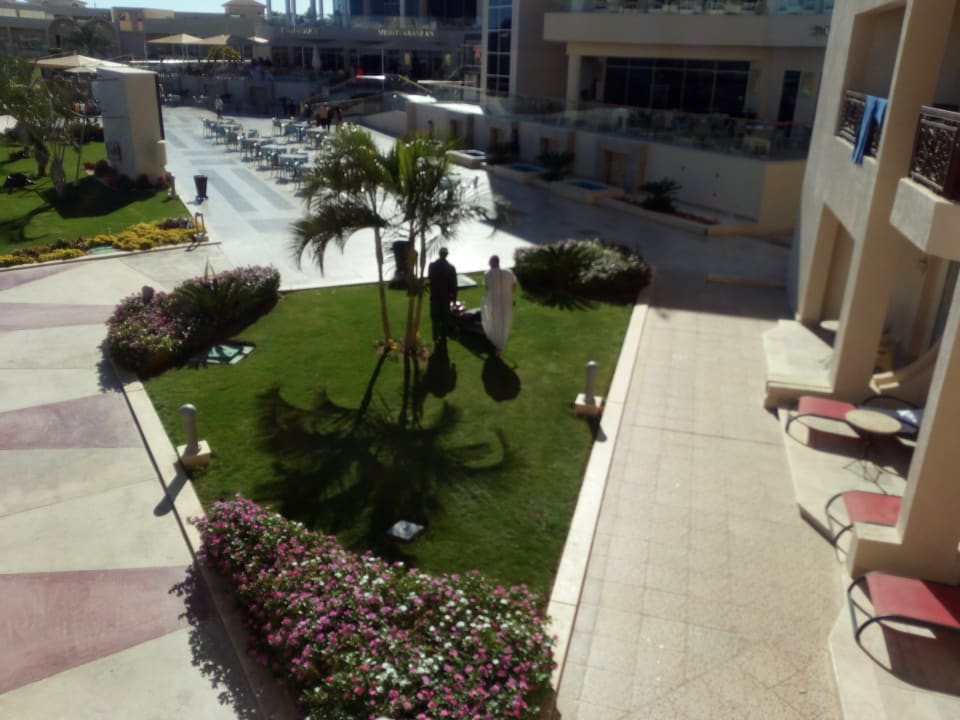 Immer bemüht alles in Ordnung zu halten Pickalbatros Royal Moderna Resort-Sharm El Sheikh