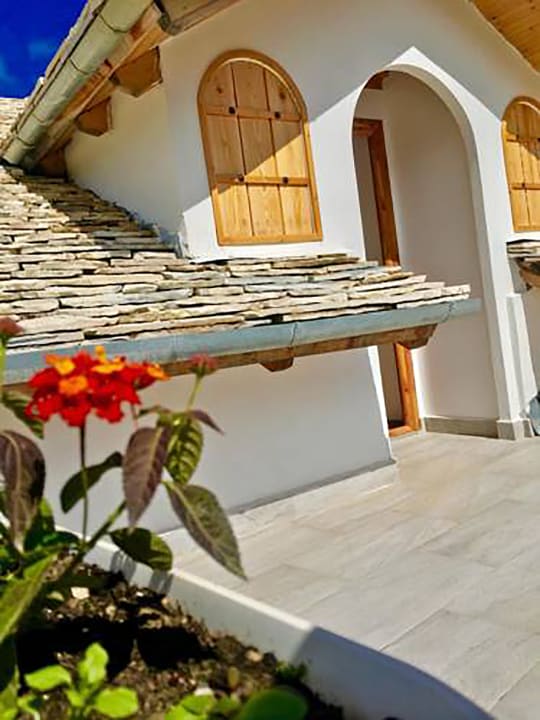 Außenansicht Hotel Bineri