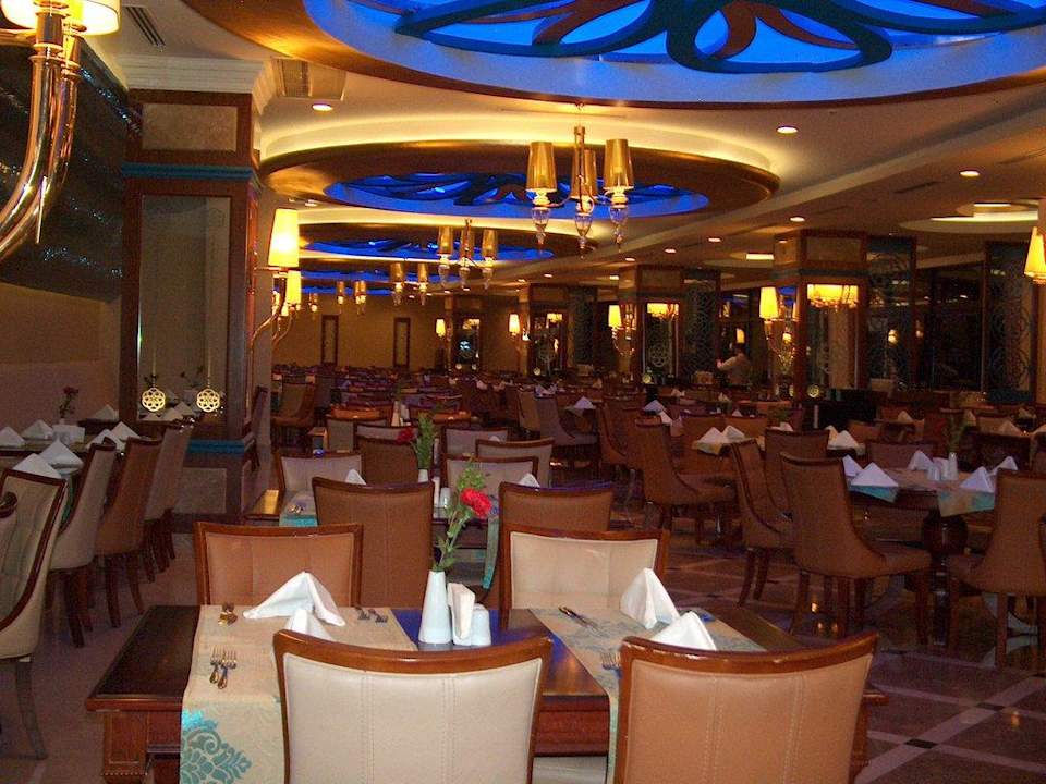 Restaurant Granada Luxury Okurcalar