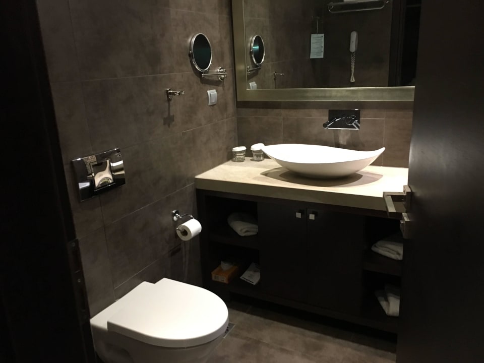 Bad Hotel Theartemis Palace