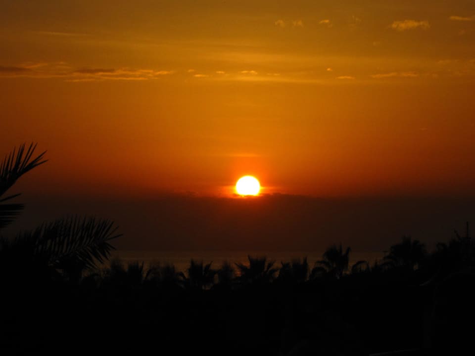 Sonnenuntergang von der Terrasse aus Hotel Royal Dragon