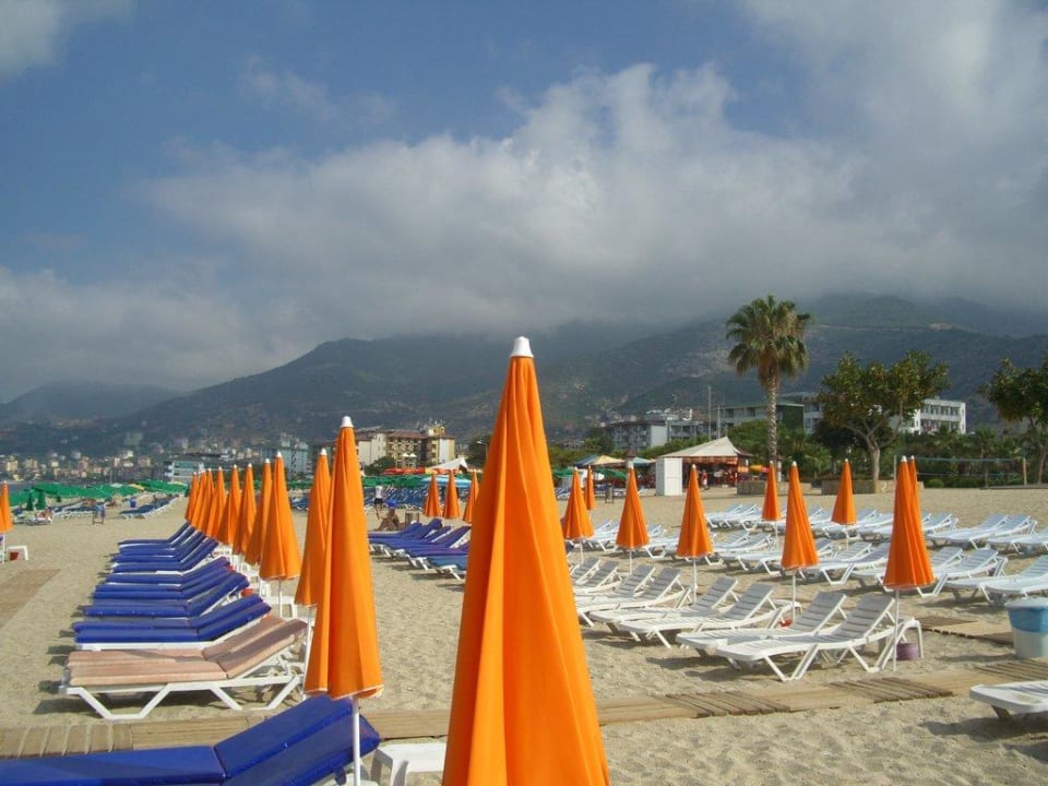 Strand Hotel Kleopatra Bebek