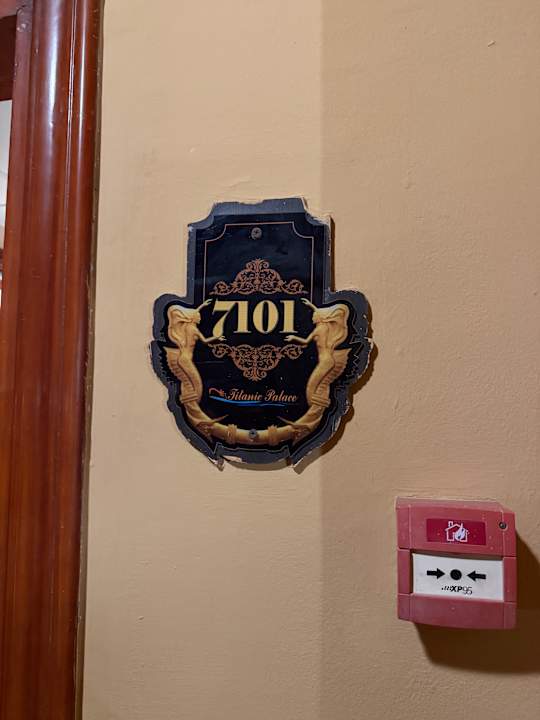 Zimmer Hotel Titanic Palace
