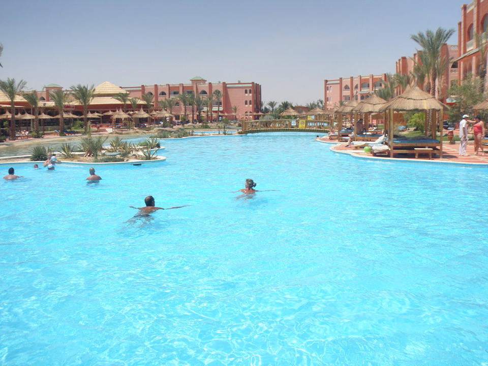 Pool im Nachbarhotel Aqua Vista Pickalbatros Aqua Park Resort - Hurghada
