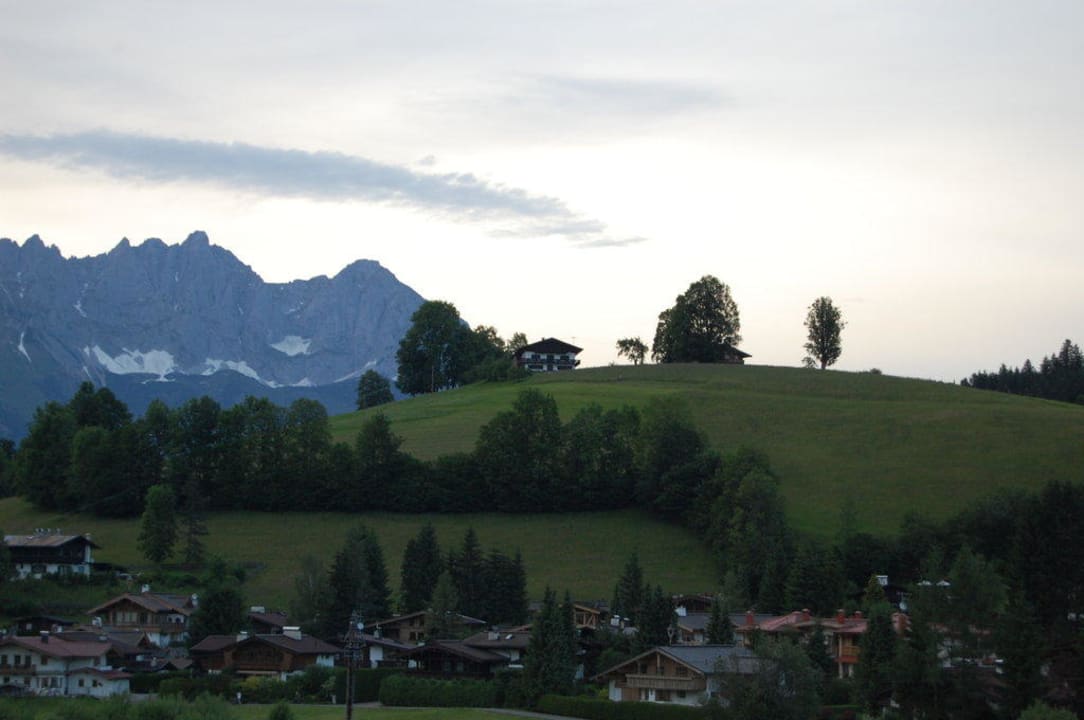 Blick auf Reith und den wilden Kaiser Lisi Family Hotel Reith bei Kitzbühel