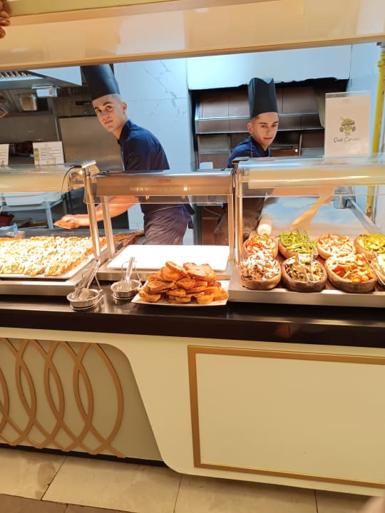 Gastro Side Royal Palace Hotel & Spa