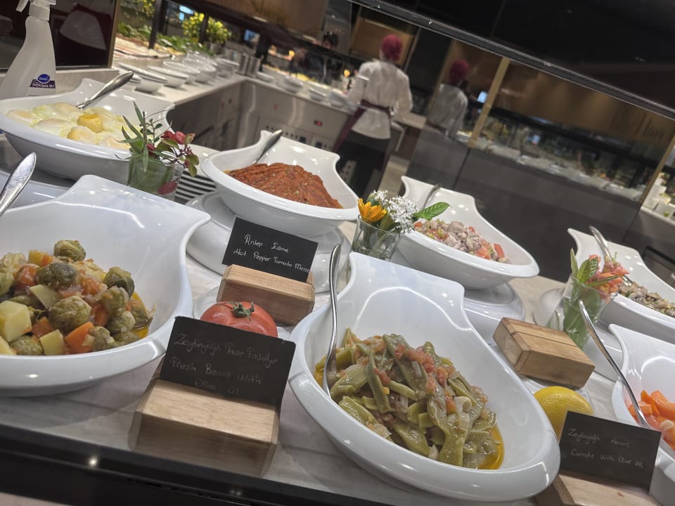 Gastro Hotel Miracle Resort