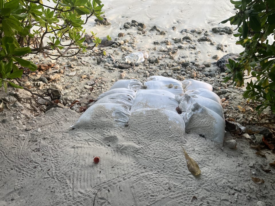 Strand NH Maldives Kuda Rah Resort