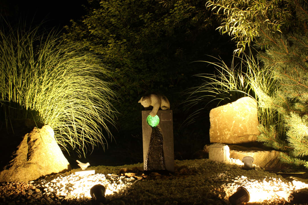 Katzenbrunnen bei Nacht Hotel Sonne