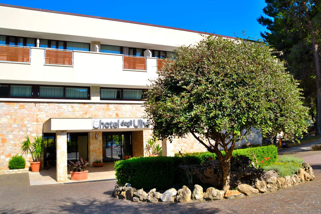 Außenansicht Hotel Degli Ulivi Pugnochiuso